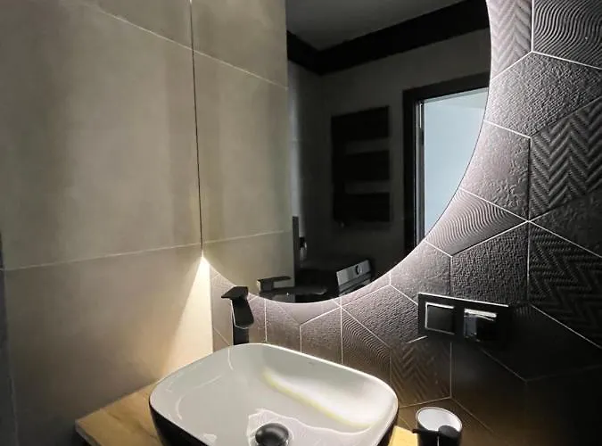 Trzy Mieszkanie W Nowej Dzielnicy Wroclawia アパート ヴロツワフ